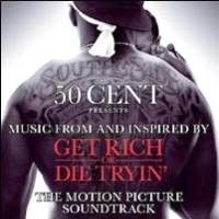 Gendong Bayi Sambil Bawa Pistol